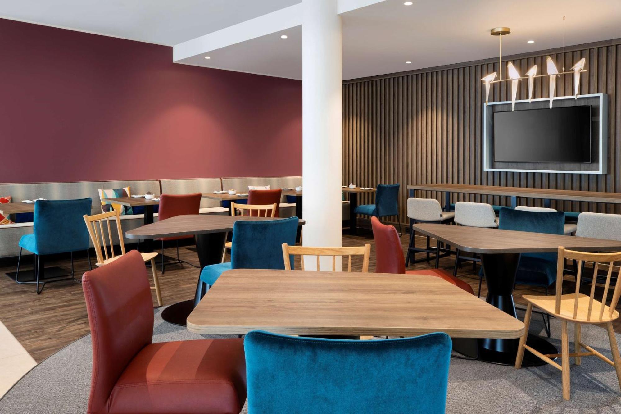 Hampton By Hilton Kaiserslautern Ngoại thất bức ảnh