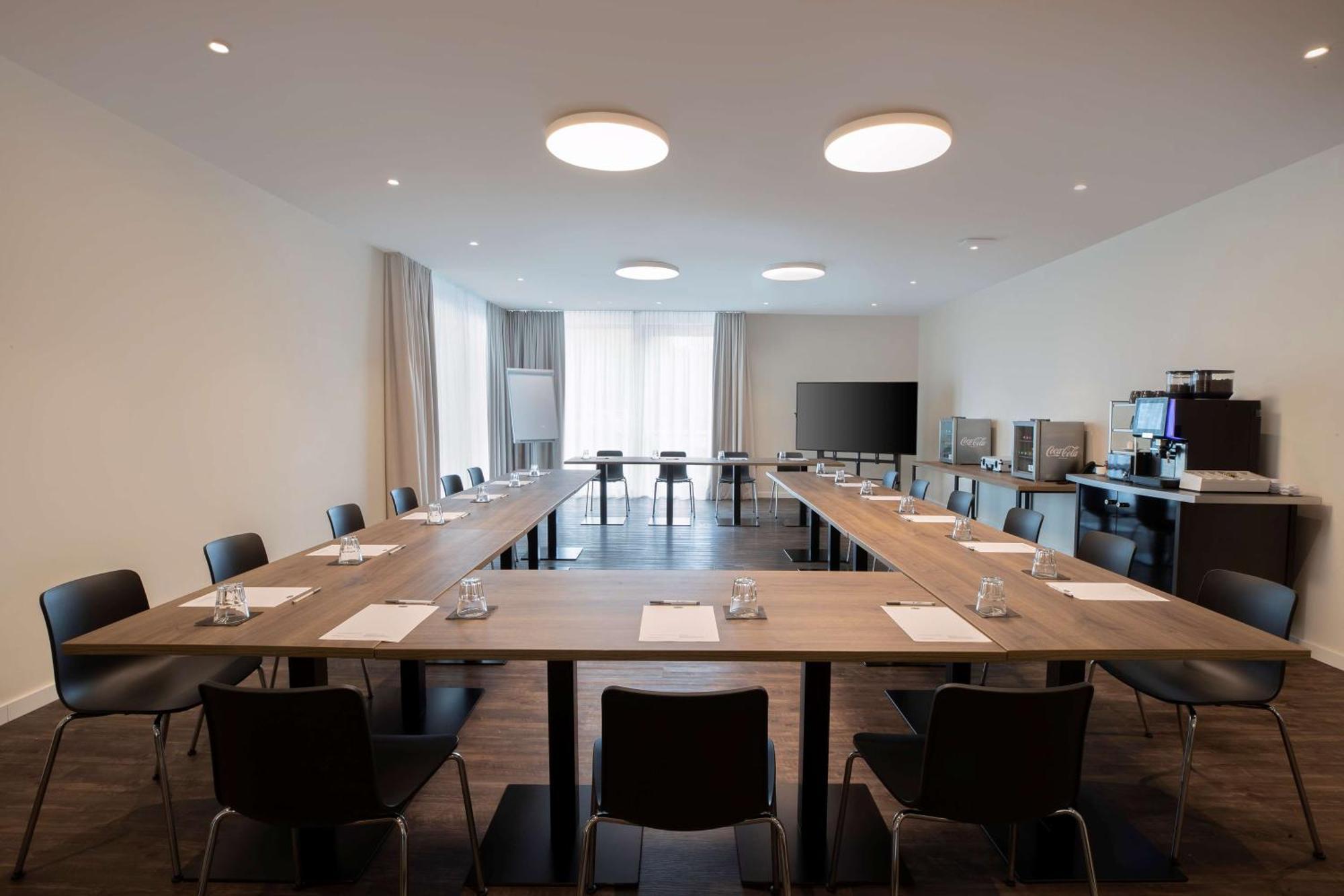 Hampton By Hilton Kaiserslautern Ngoại thất bức ảnh